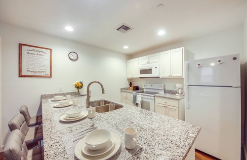 LaBelle Apartment | LaBelle Apartment, Close to Parks!