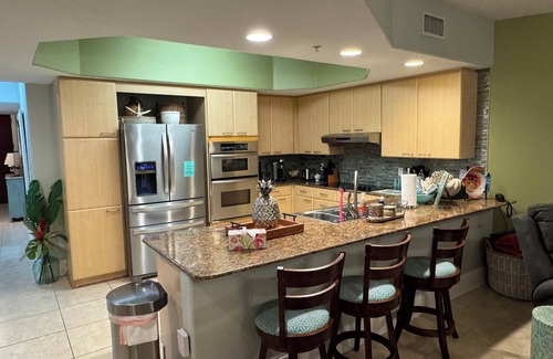 Orange Beach East Condo | Labor Day and Thanksgiving 🦃 now available! Gorgeous Sunsets! 🏖️🏖️.