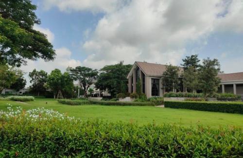 Sai Mai Resort | Laddarom Wongwaen-Ramintra Home