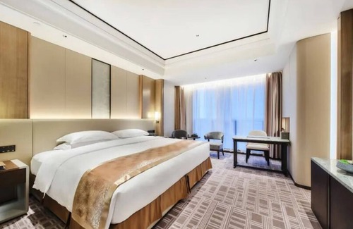 Hongqi District Hotel | Ladisson Hotel Xinxiang Conference Center