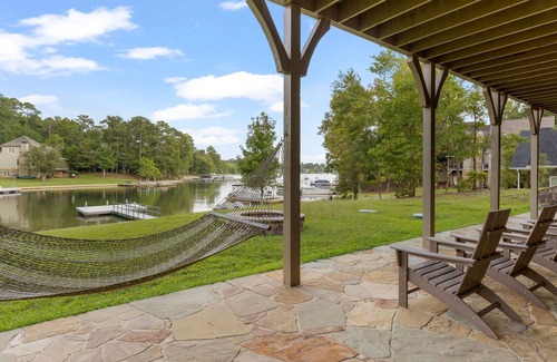 Dadeville House | Lagniappe Lake House on Lake Martin