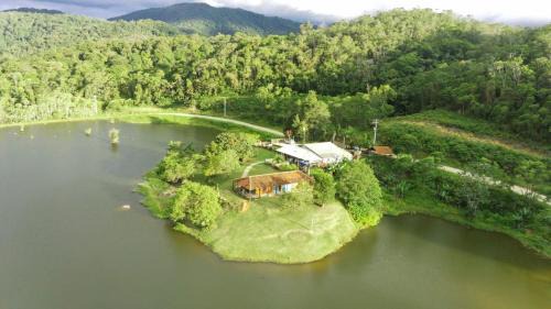 Tapirai Hotel | Lago 7 Cores