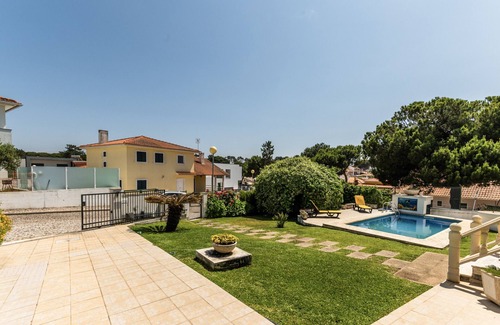 Lagoa de Albufeira Villa | Lagoa Beach & Pool Villa (C120)