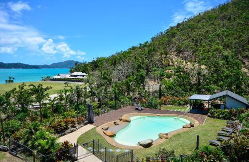 Hamilton Island Apartment | Lagoon Beachfront Lodge 201 on Hamilton Island by HamoRent