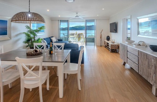 Hamilton Island Apartment | Lagoon Beachfront Lodge 202 on Hamilton Island by HamoRent