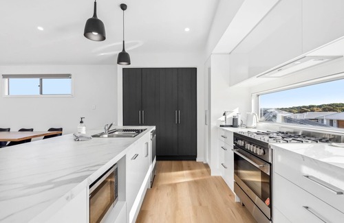 Nangkita House | Lagoon Views Summary: