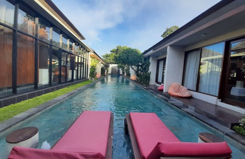By Pass Ngurah Rai Villa | Lagoon Villa direct Pool Access 5 mins ride to Jimbaran Beach #1