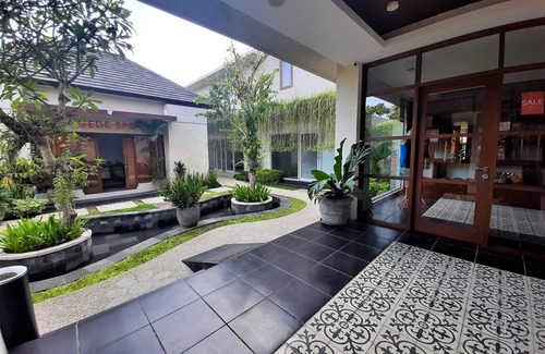 By Pass Ngurah Rai Villa | Lagoon Villa direct Pool Access 5 mins ride to Jimbaran Beach #10