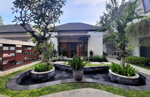 By Pass Ngurah Rai Villa | Lagoon Villa direct Pool Access 5 mins ride to Jimbaran Beach #10