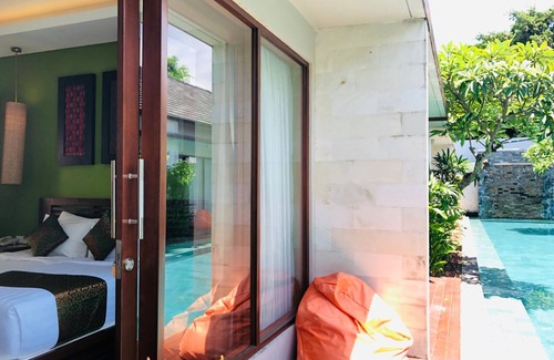By Pass Ngurah Rai Villa | Lagoon Villa direct Pool Access 5 mins ride to Jimbaran Beach #6