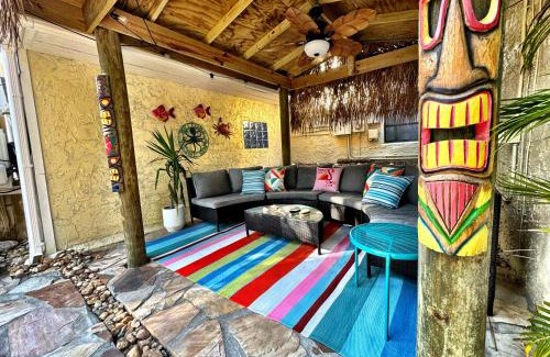 Redington Beach House | Laguna Azul - Sleeps 8 + Heated Pool + Walk to Beach