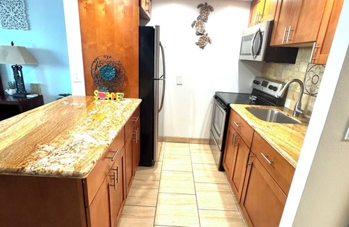 Historic Lahaina Front Street Apartment | Lahaina Shores Maui Dream Oceanfront Ocean Views