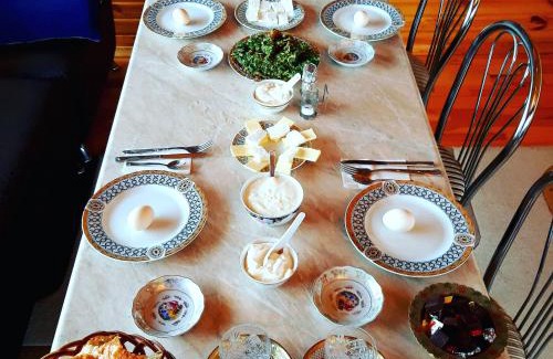 Lahich Bed & Breakfast | Lahic panoramic guest house