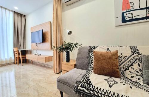 Hang Trong Apartment | LaHomestay Phủ Doãn