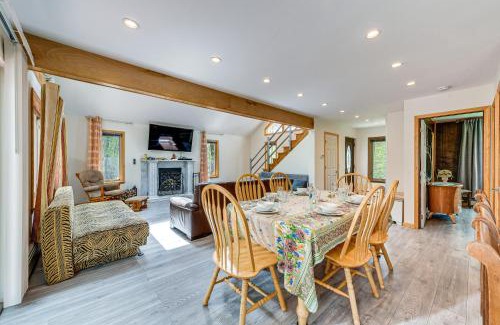 Gouldsboro House | Lake Access and Hot Tub Poconos Vacation Rental!