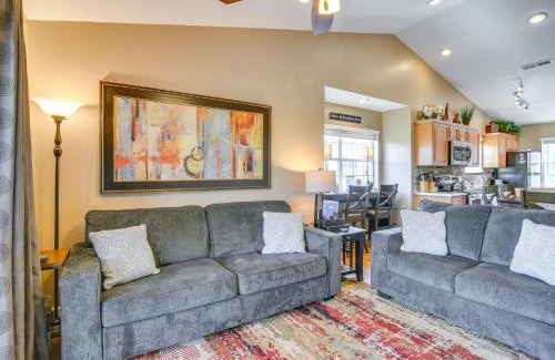 Indian Point Apartment | Lake Access and Pool Branson Condo - 2 Mi to Marina