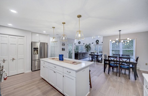 Briar Crest Woods House | Lake Access! Brier Crest Retreat, Huge 3 Floor, Home Theater