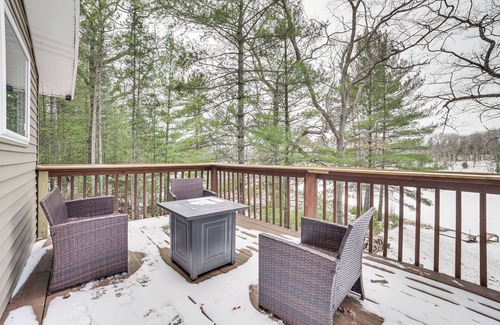 Herron Cottage | Lake Access & Dock: Remote Mio-Area Cottage