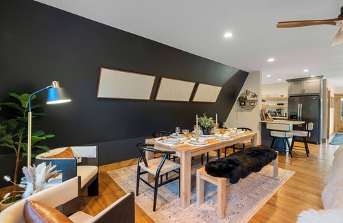 Mill Spring Apartment | Lake Adger, LUXE Lakefront, Private Dock, Kayaks, HotTub, FirePit