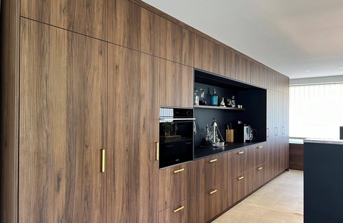 Bredannaz House | Lake Annecy: luxury waterfront house with lake and mountain views