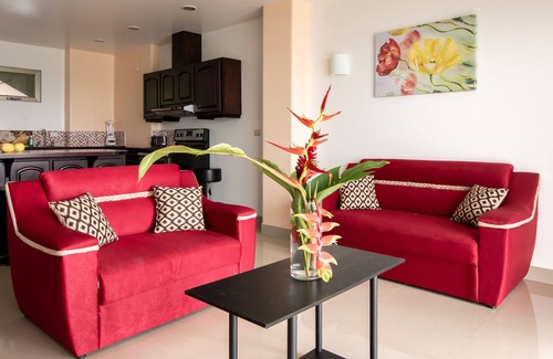 Naranjos Agrios Condo | LAKE ARENAL, POOL VIEWS NEW CONDO 1B/1 B