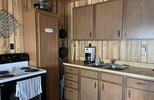 Isle La Motte House | Lake Champlain Beach House with kayaks!