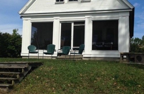 Alburg Cottage | LAKE CHAMPLAIN CONTEMPORARY COTTAGE!