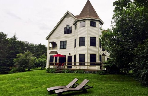 South Hero House | Lake Champlain Lakefront House
