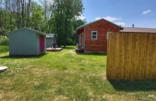 Alburg Cottage | Lake Champlain Tiny House Paradise Private & Beautiful!