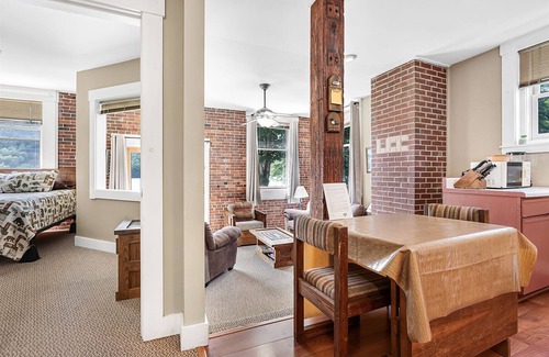 Bryant Pond Condo | Lake Christopher Condominium