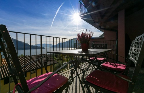 Vercana Apartment | Lake Como - Residence La Collina - Castagna