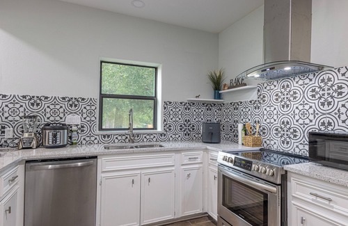 Willis House | Lake Conroe Sunset House- 3 bed 3.5 bath