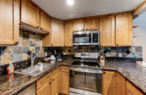 South Lake Tahoe Apartment | Lake dreams come true at this top-floor studio with loft at Lakeland Village