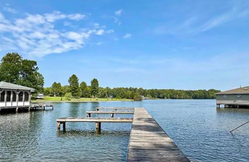 Bumpass House | Lake Effect
