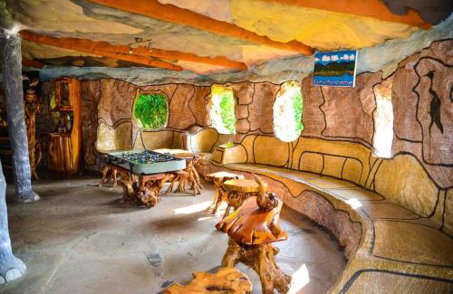 Gilgil Hotel | Lake Elementaita Nature Pebbles & Spar