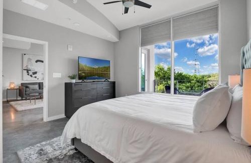 South Eola Apartment | Lake Eola Thornton Park Modern 2Bed 2Bath Secure Parking