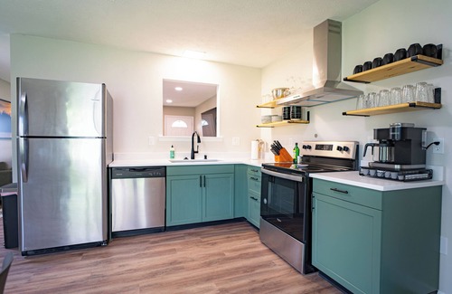 Vermilion House | Lake Erie Breeze:Your Restful Vermilion 3BR Vacation Home close to Cedar Point