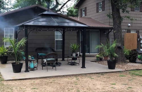 Eufaula House | Lake Eufaula Beach front home.relaxing, fishing, boating, and holiday retreat
