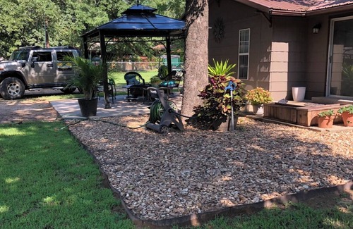 Eufaula House | Lake Eufaula Beach front home.relaxing, fishing, boating, and holiday retreat