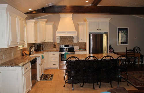 Longtown House | Lake Eufaula Longtown Waterfront home with private dock;4 BR plus loft; 3.5 bath