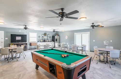 Yantis House | Lake Fork Inn – 1/3 Mile from Boat Ramp and Park.