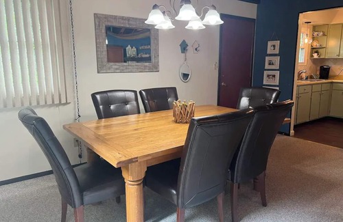 Cynthiana House | Lake front 3-bedroom house @ Rocky Fork Lake with Private Dock
