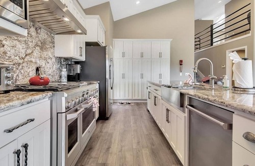 Oak Shores House | Lake Front at the Dragon w/Dock