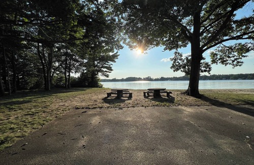 Halifax House | Lake front Bliss/Your perfect get away on the water.
