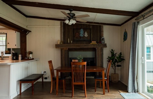 Martinsville Apartment | Lake Front Cabin Peaceful hot tub and Fire pit