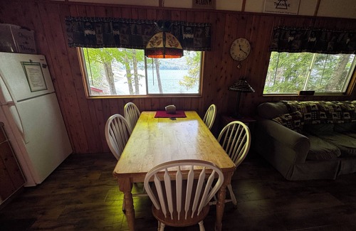Moriah Center Cabin | Lake Front Cabin with free WiFi - Adirondacks High Peaks Region - Lake Placid