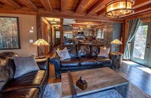 Topton Cabin | Lake Front Cabin with Private Dock, Hot tub and Fire Pit