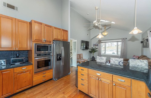 Lake Hopatcong House | Lake Front Home w/Dock, Kayak, Canoe Right On Lake Hopatcong w/AC Wifi Huge Deck