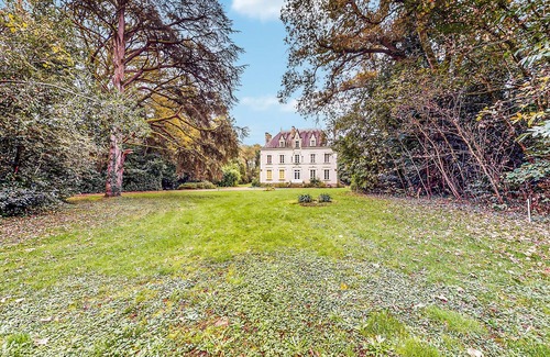 Saint-Lyphard House | Lake front home in Saint-Lyphard
