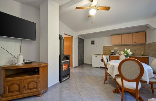 Andrasevec House | Lake front home in Andrasevec with WiFi